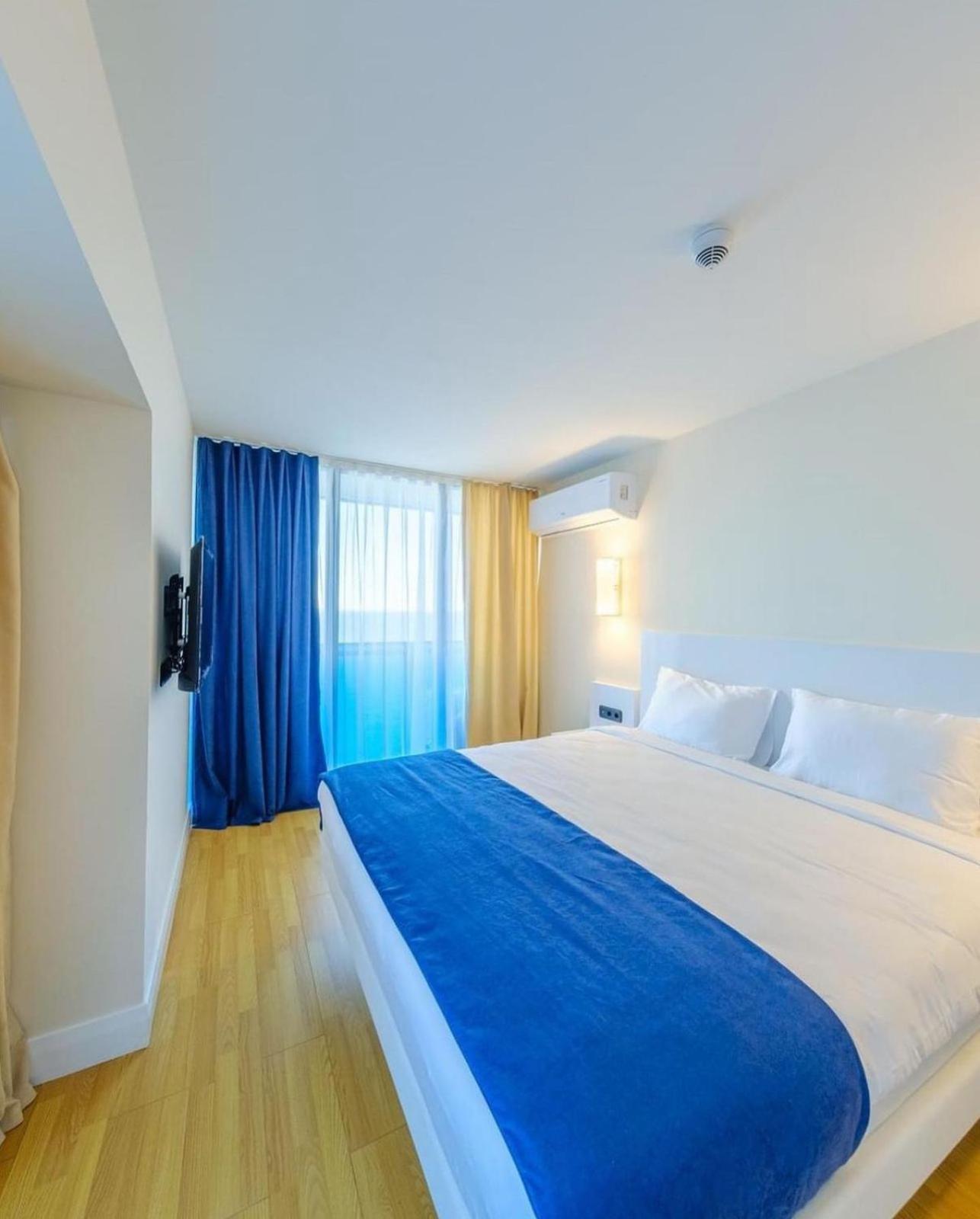 Luxury Panorama Sea View Apartment & Central Batumi Exterior photo