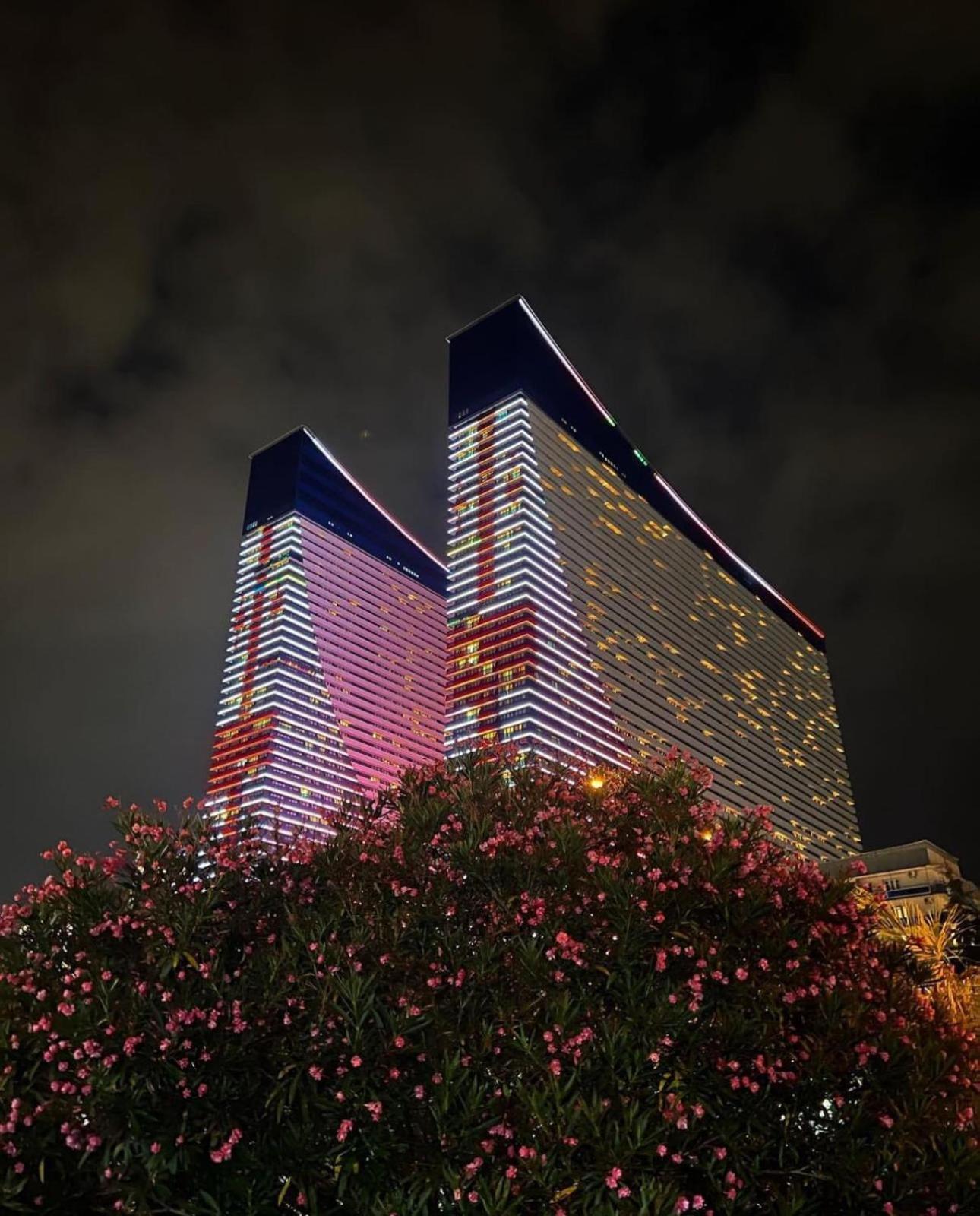 Luxury Panorama Sea View Apartment & Central Batumi Exterior photo